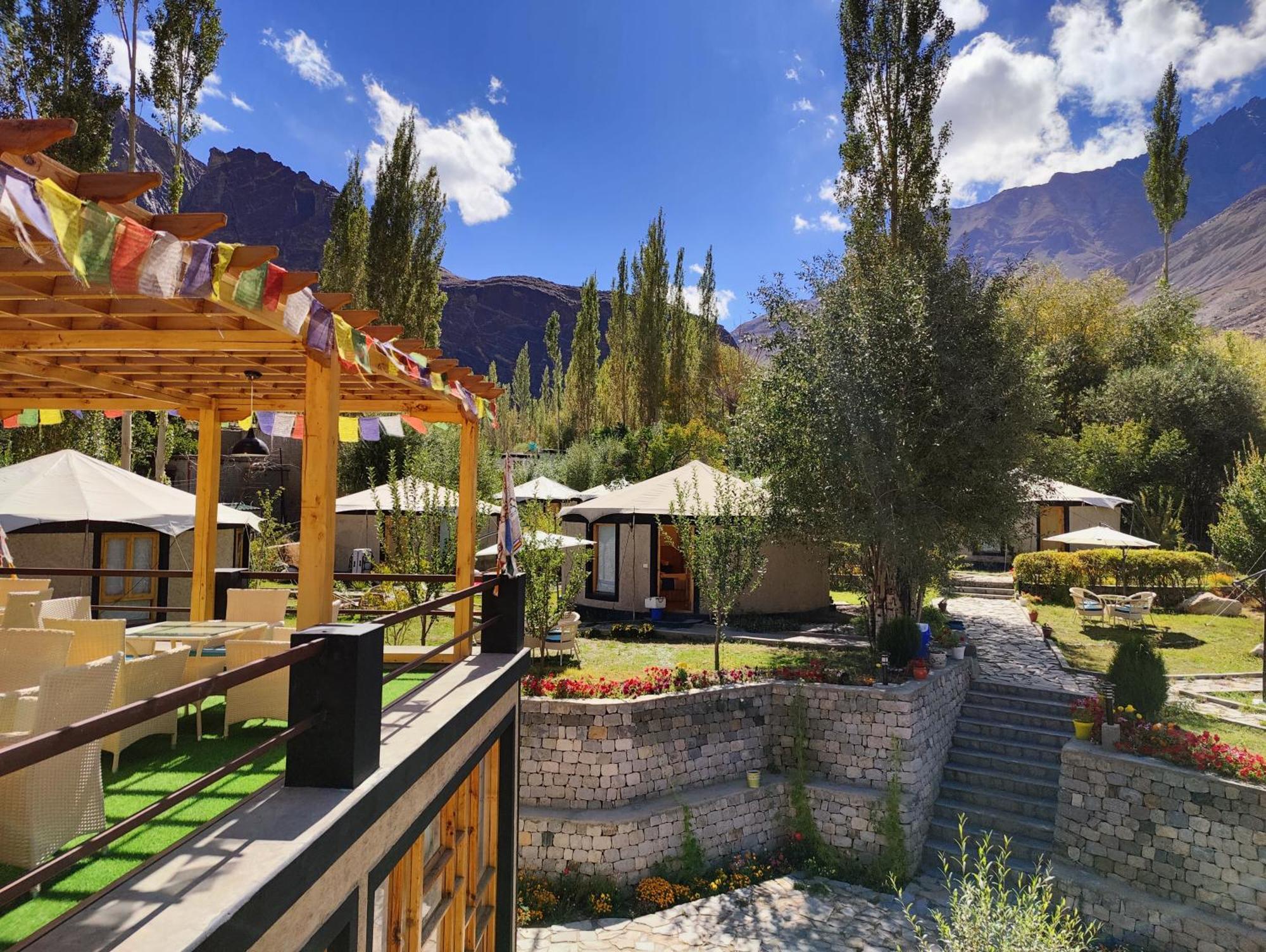 Mystique Meadows Earth Homes Hundar Luaran gambar